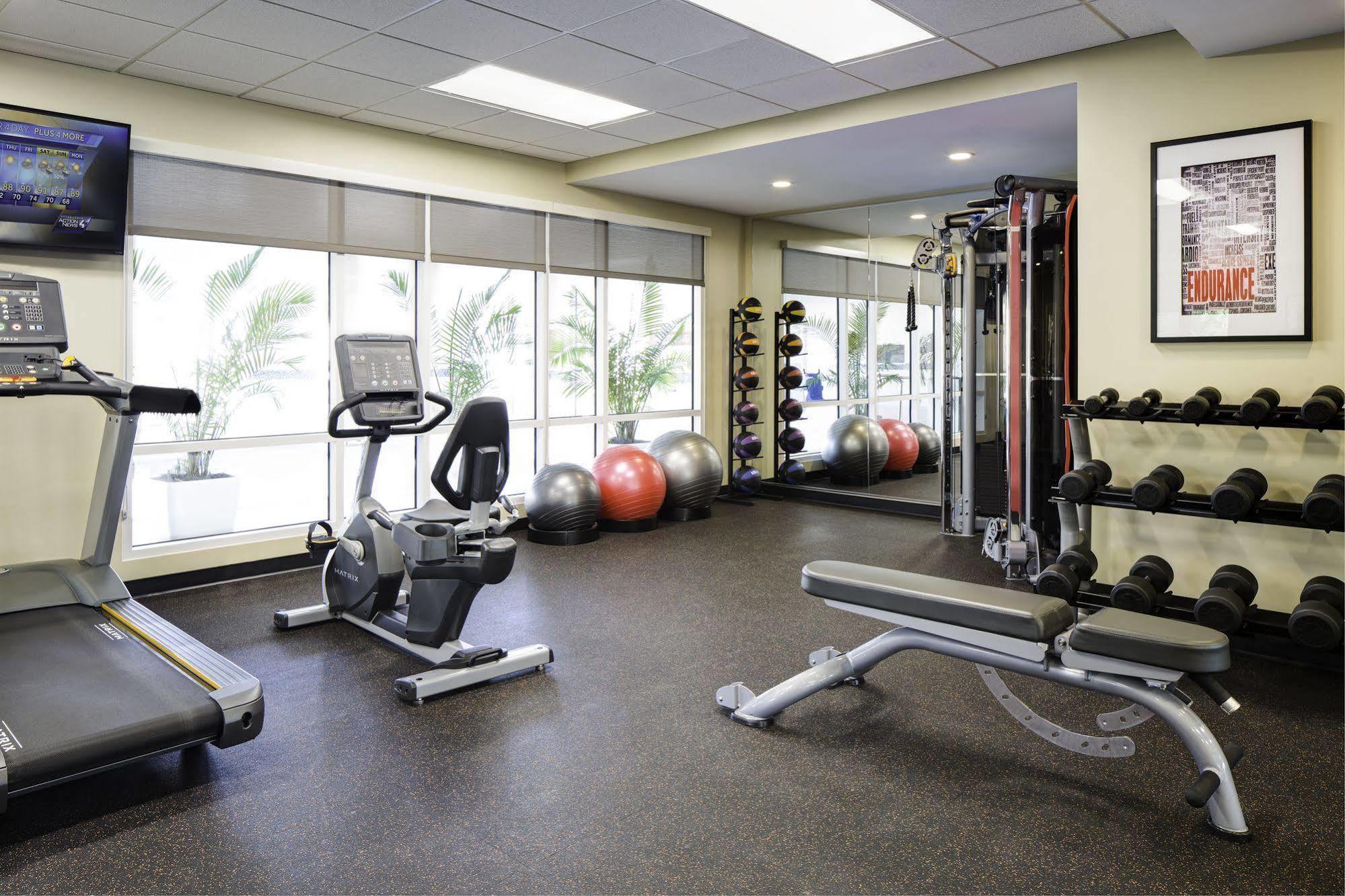 Towneplace Suites By Marriott Charleston Airport/Convention Center North Charleston Exteriör bild